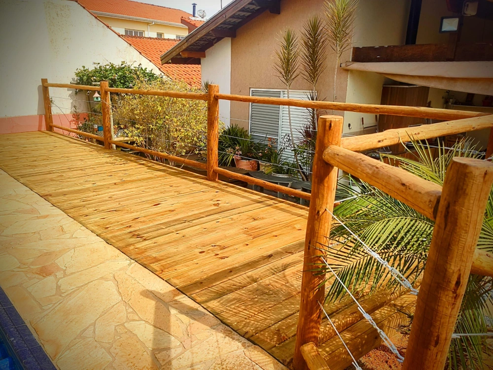 Deck De Pinus Tratado - Madeira Tratada de Alta Qualidade