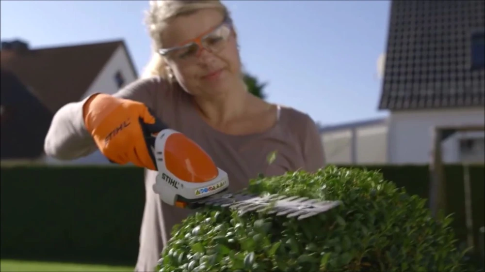 Podador De Arbustos À Bateria. Novidade Da Stihl No Armazém Do Eucalipto!